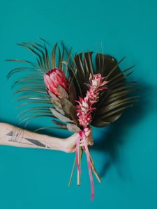 egzotyczny-bukiet-monstera-protea-ananas-kwiaciarnia badylarz